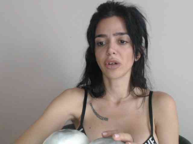 Gloriyapg webcam