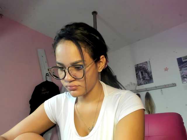 kim- live cam on BongaCams