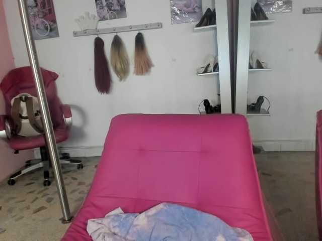 kim- live cam on BongaCams