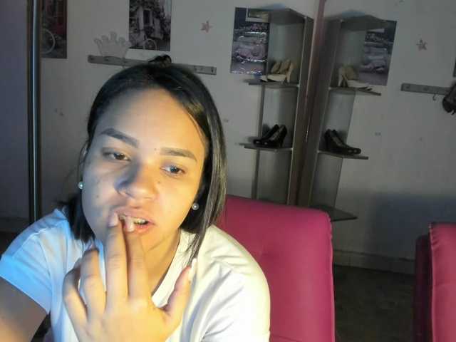 kim- live cam on BongaCams