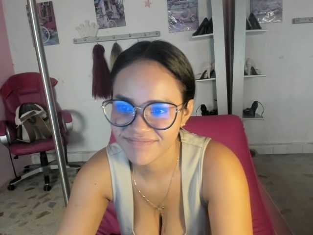 kim- live cam on BongaCams