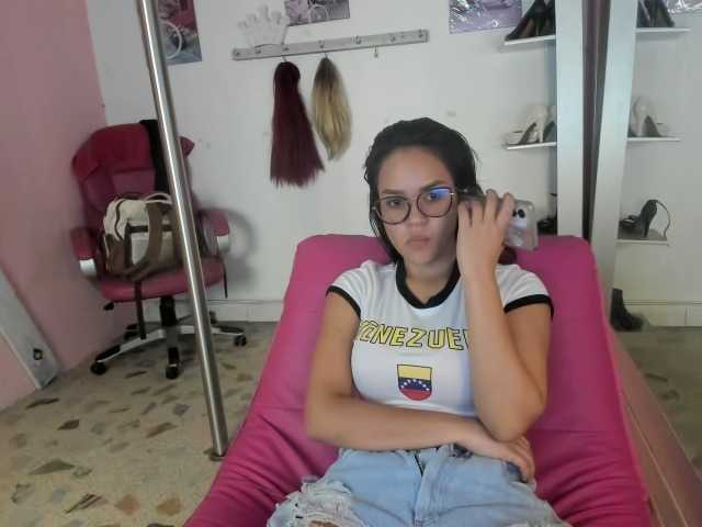 kim- live cam on BongaCams