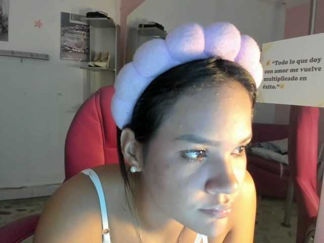 kim- live cam on BongaCams