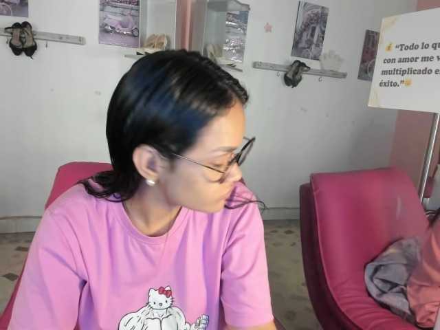 kim- live cam on BongaCams