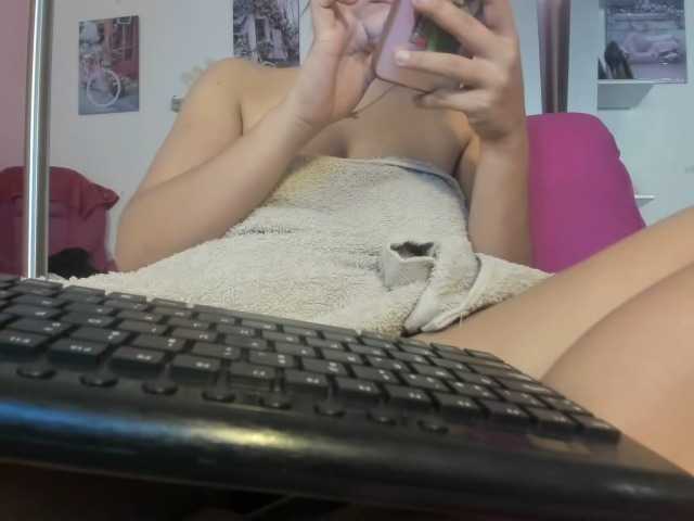 kim- live cam on BongaCams