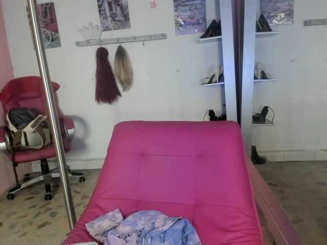kim- live cam on BongaCams