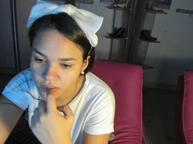 kim- live cam on BongaCams