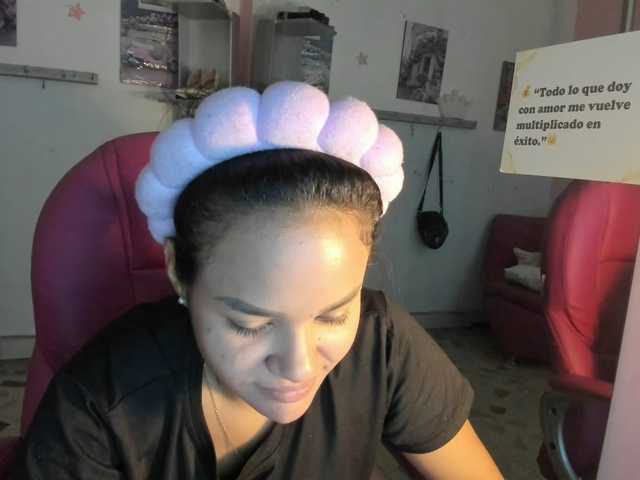kim- live cam on BongaCams