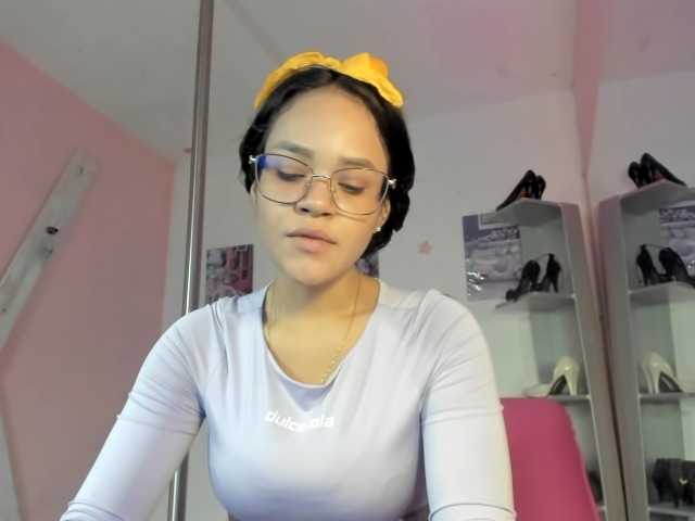 kim- live cam preview