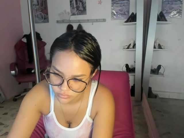 kim- live webcam show