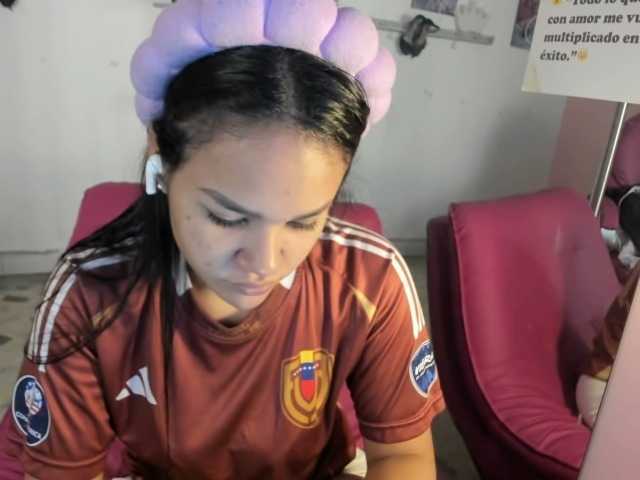 kim- live cam on BongaCams
