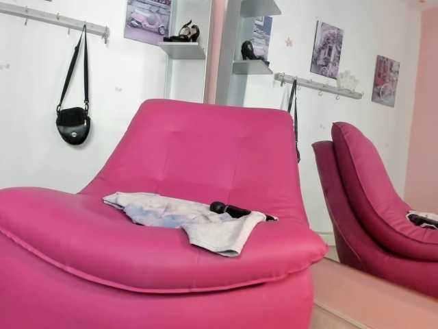 kim- live cam on BongaCams