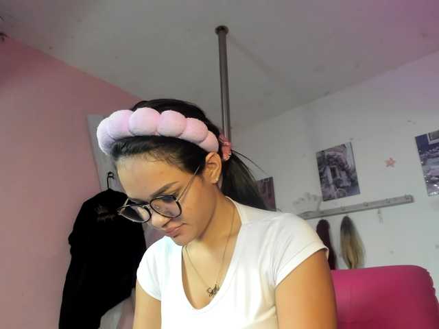 kim- live cam on BongaCams