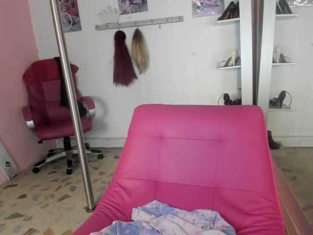kim- live cam on BongaCams