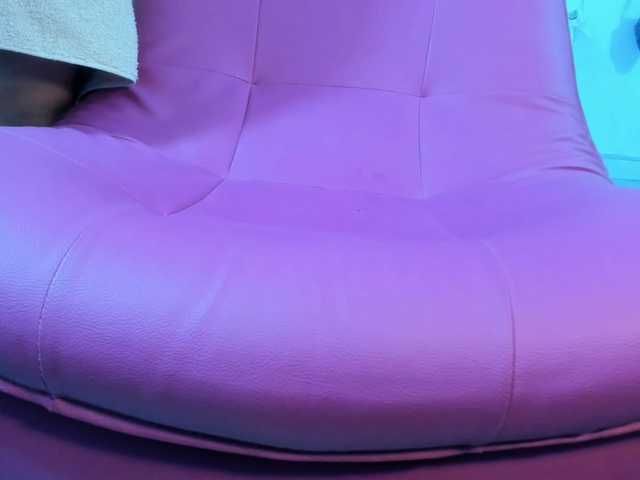 le modèle kim- est en webcam porno dans un show sur le site bongacams, il possède les tags suivants: Latino/Hispanic,Brunette,Shaved