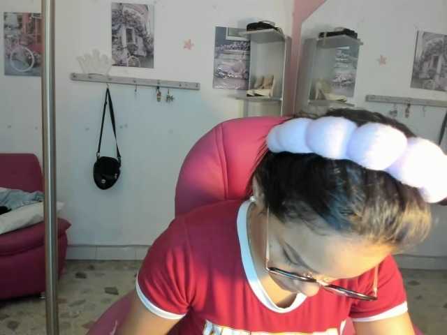kim- live cam on BongaCams