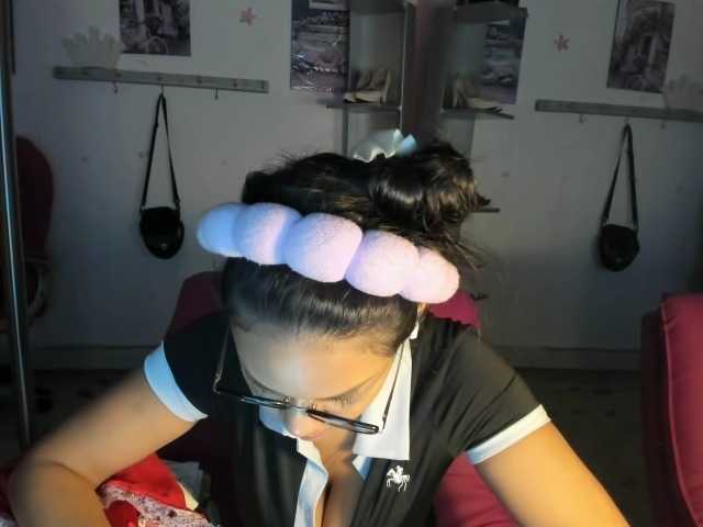 kim- live cam on BongaCams