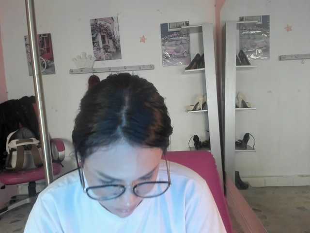 kim- live cam on BongaCams