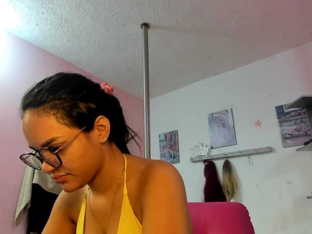 kim- live cam on BongaCams