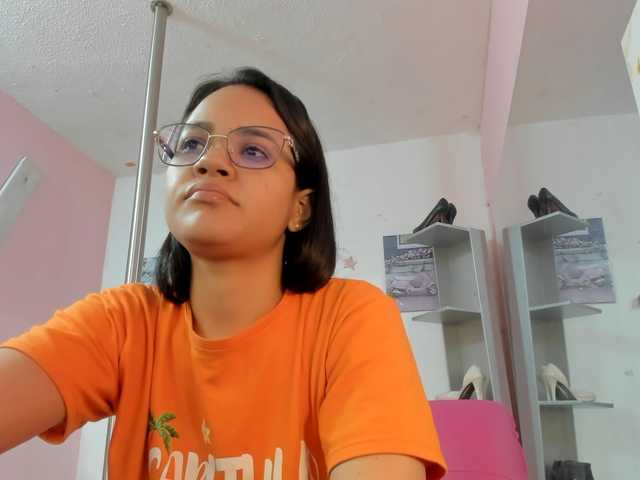 kim- live cam on BongaCams