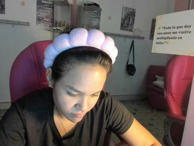 kim- live cam on BongaCams