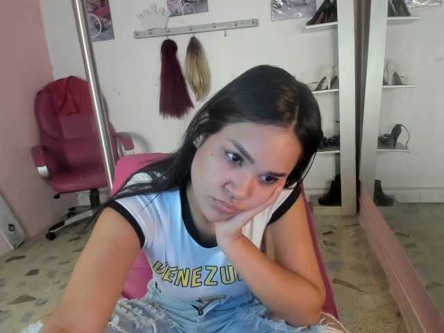 kim- live cam on BongaCams