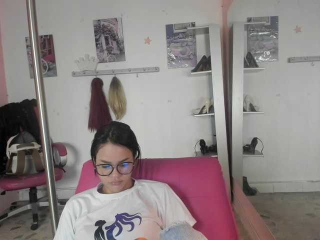 kim- live cam on BongaCams