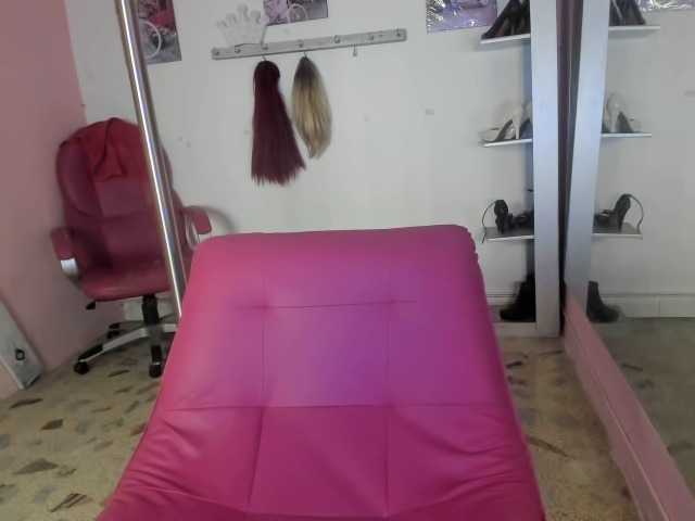 kim- live cam on BongaCams