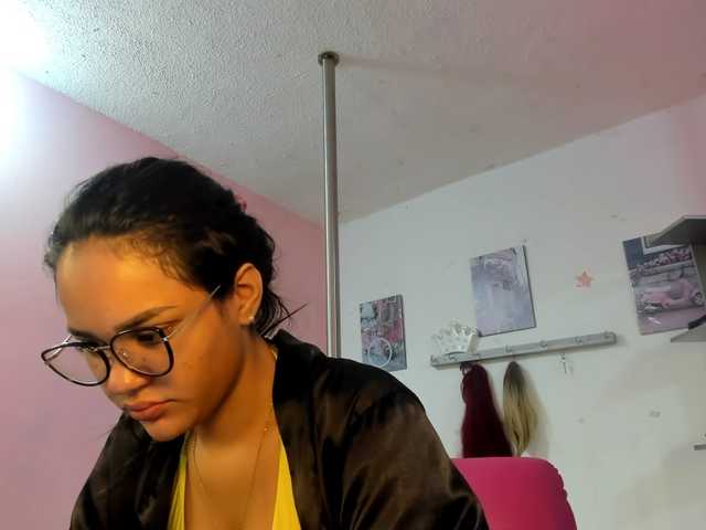 kim- live cam on BongaCams