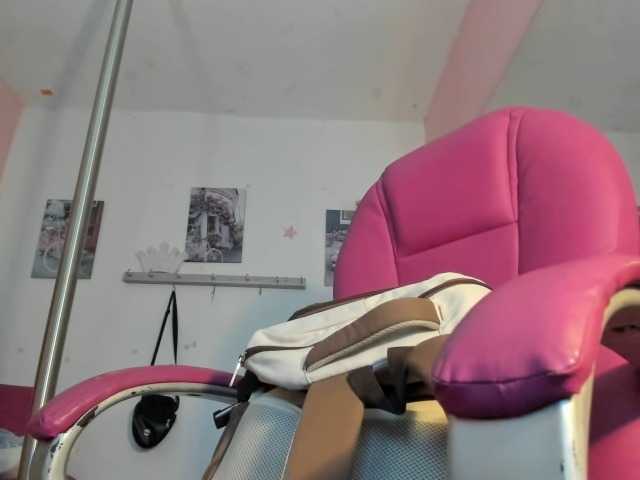 kim- live cam on BongaCams