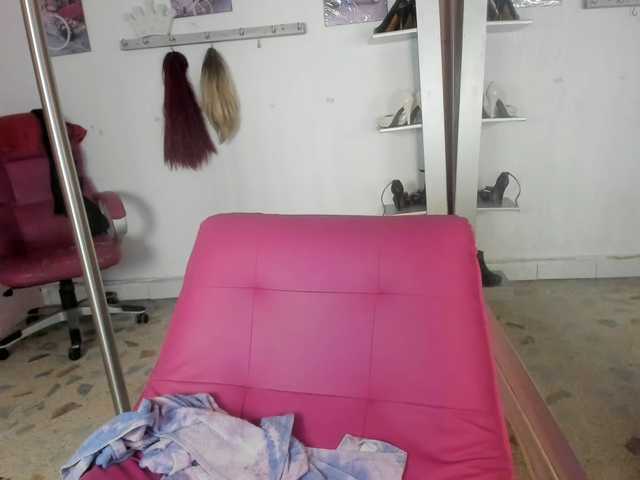 kim- live cam on BongaCams