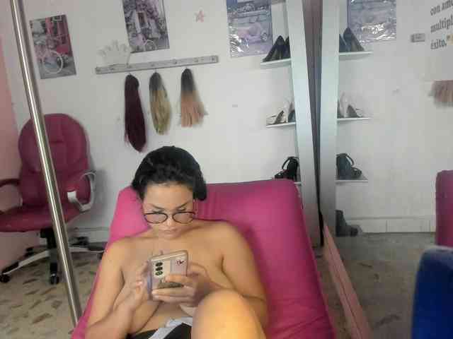 kim- webcam