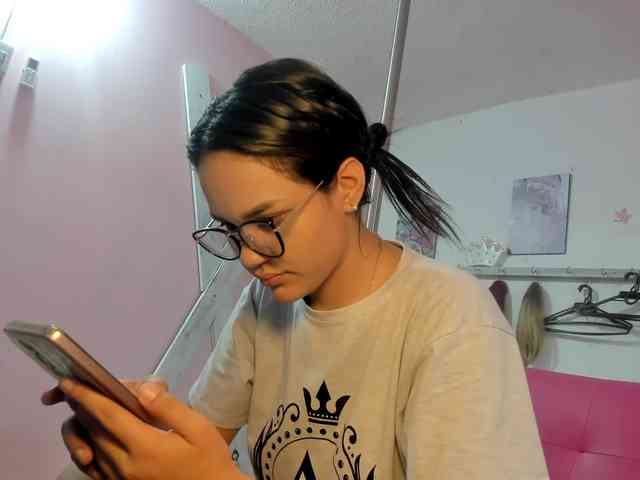 kim- webcam