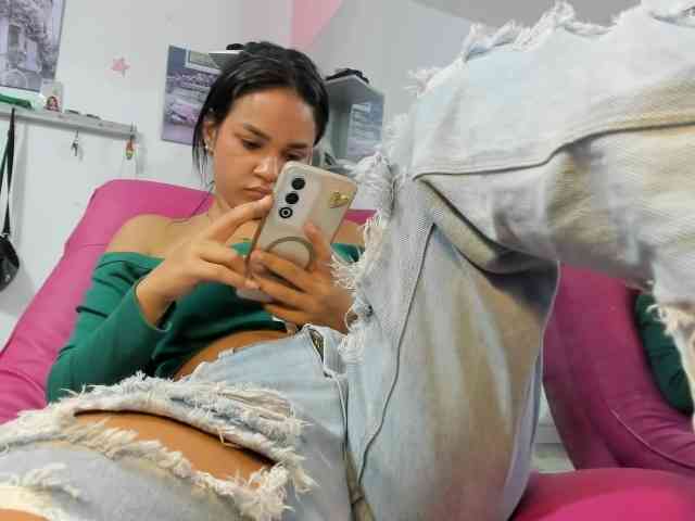kim- webcam