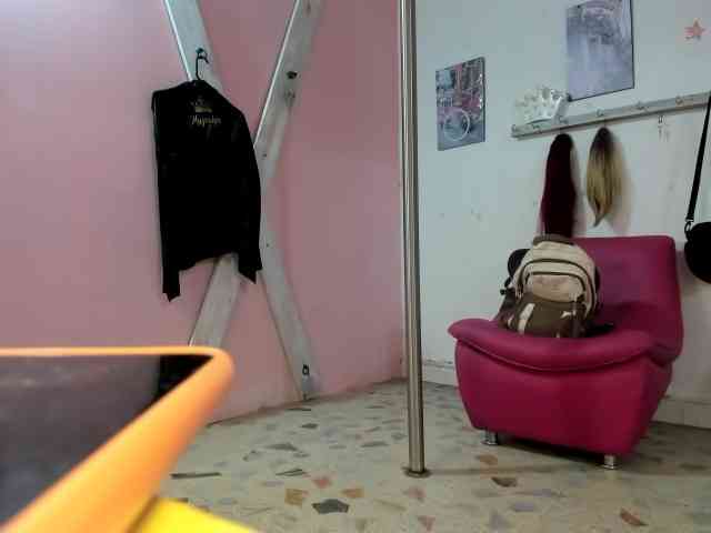 kim- webcam