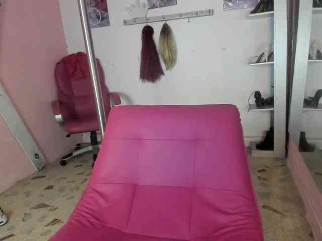 kim- Live Webcam on BongaCams