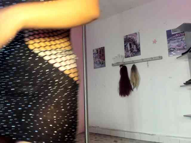 kim- webcam