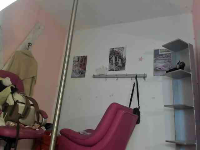 kim- webcam