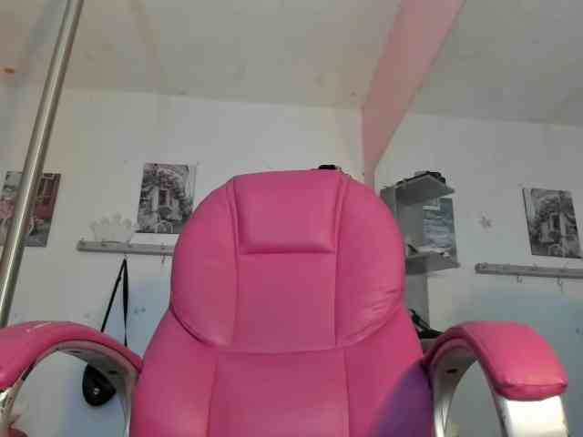 kim- webcam