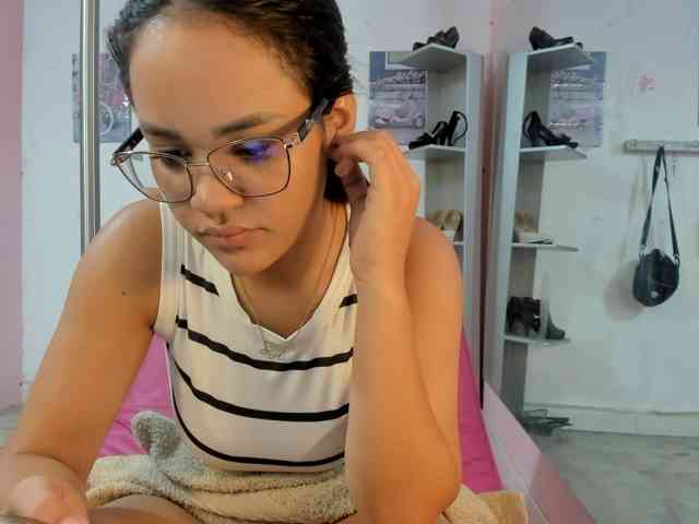 kim- webcam