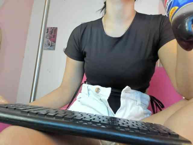 kim- webcam