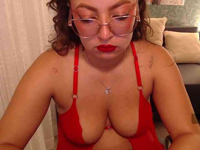 Zaarhaa-Luuxx webcam
