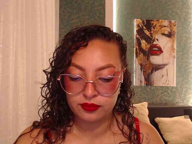 Zaarhaa-Luuxx webcam