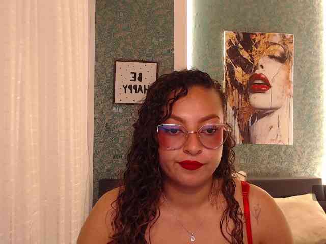 Zaarhaa-Luuxx webcam
