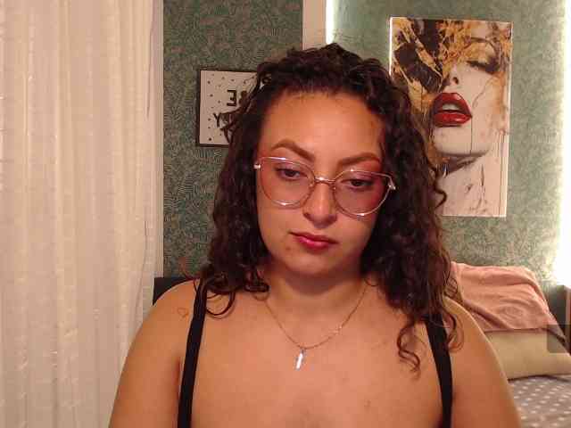 Zaarhaa-Luuxx webcam