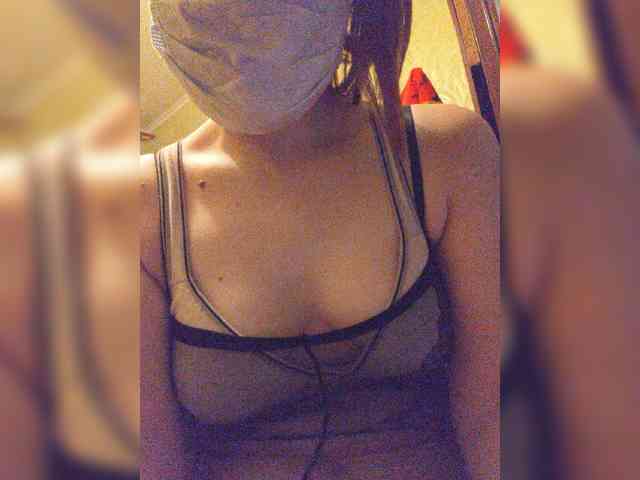 HotMia69 webcam