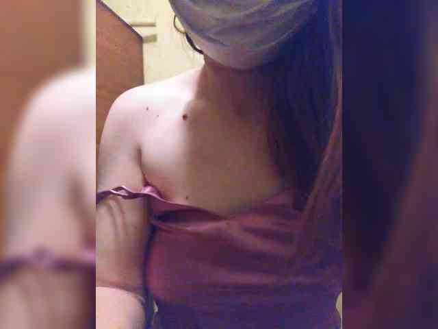 HotMia69 webcam