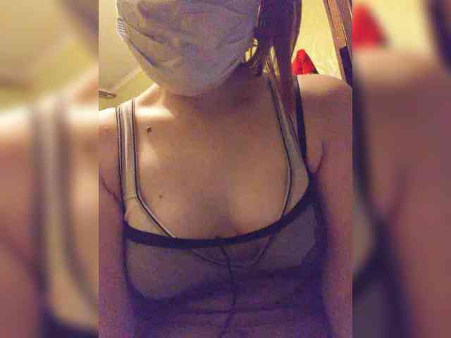 HotMia69 webcam