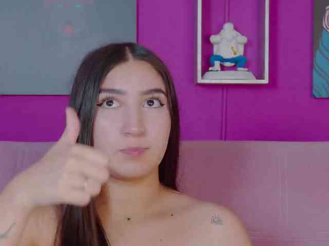 zoee-moretti webcam