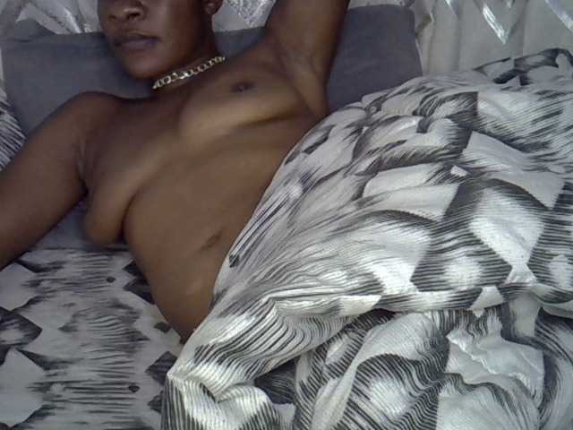 Ebonyprincess2 Live Cam on BongaCams